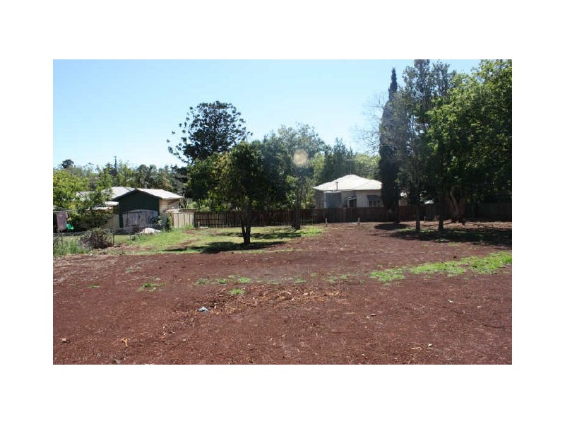 L25 Chopin Street, Rockville QLD 4350