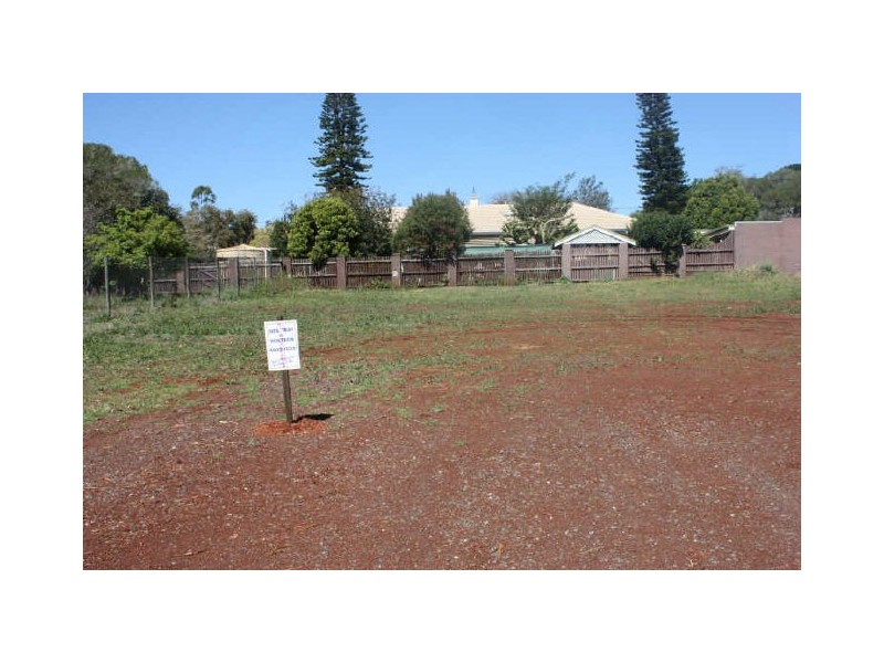 L27 Chopin Street, Rockville QLD 4350