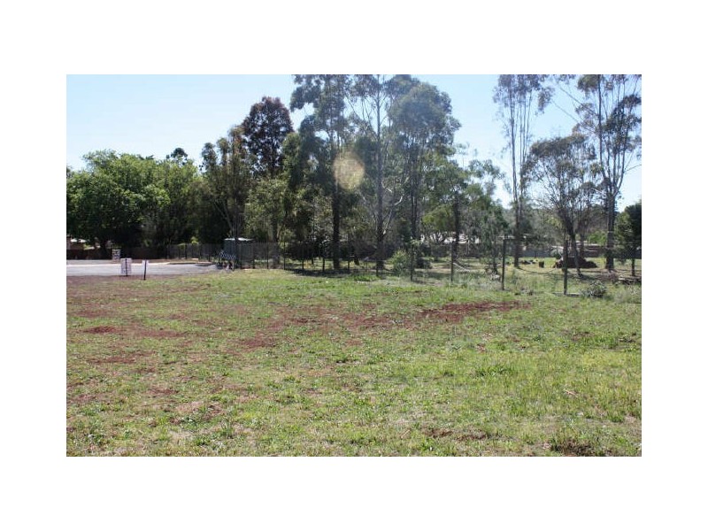 L27 Chopin Street, Rockville QLD 4350