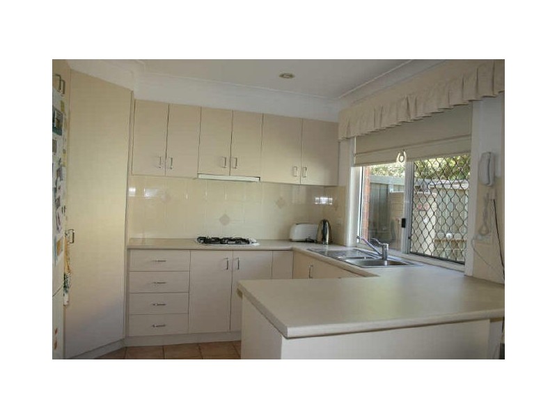 2/8 Bruce Street, East Toowoomba QLD 4350