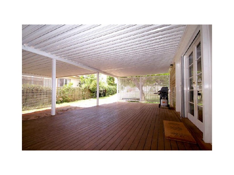 7 Clyde Street, Mount Lofty QLD 4350