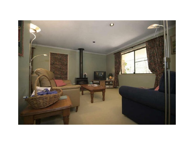 12 Esperanto Court, Kearneys Spring QLD 4350