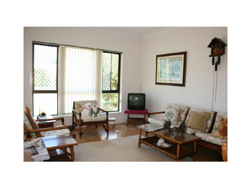 16 Lydwin Crescent, East Toowoomba QLD 4350