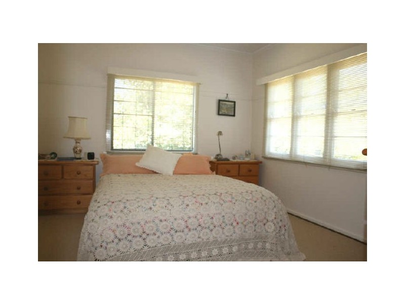 16 Lydwin Crescent, East Toowoomba QLD 4350
