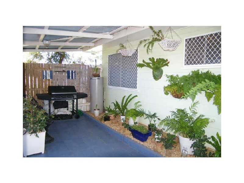18 Proposch Street, Oakey QLD 4401