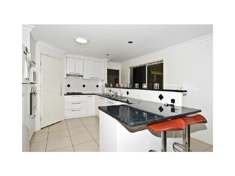 14 Karingal Court, Glenvale QLD 4350