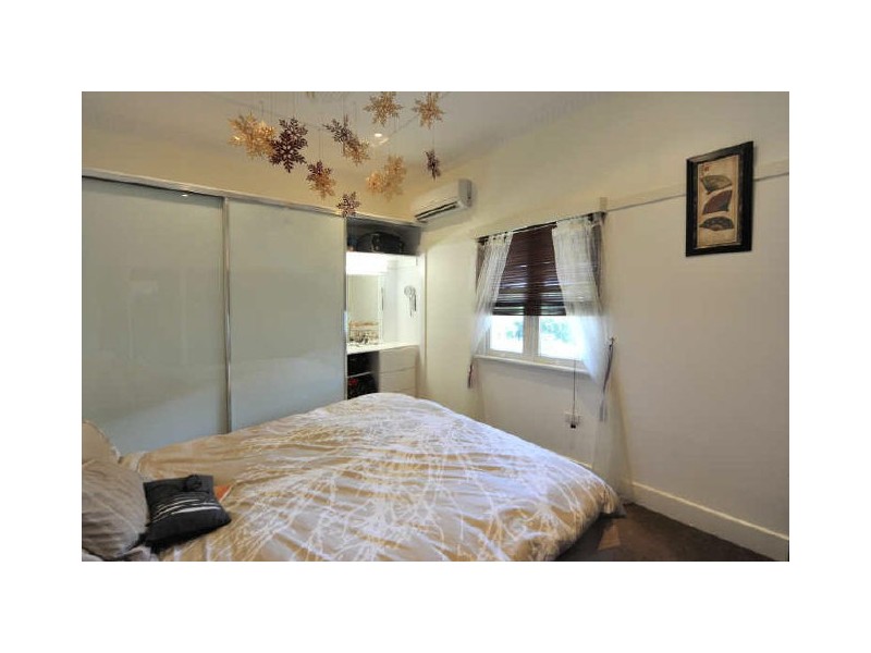 15 Rhyde Street, Mount Lofty QLD 4350