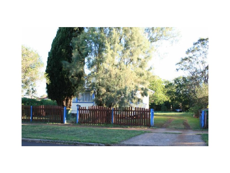 8 Glenvale Road, Toowoomba QLD 4350