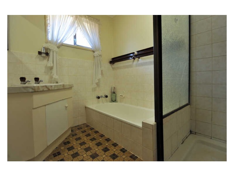 1 Clewley Crescent, Rangeville QLD 4350