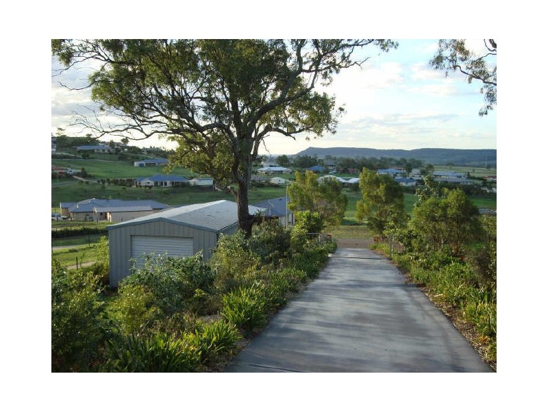 17 Roderick Drive, Toowoomba QLD 4350