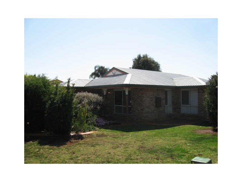 5 Connole Court, Kearneys Spring QLD 4350