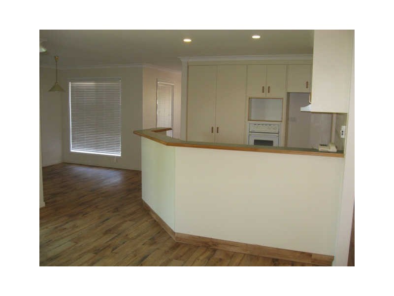 5 Connole Court, Kearneys Spring QLD 4350