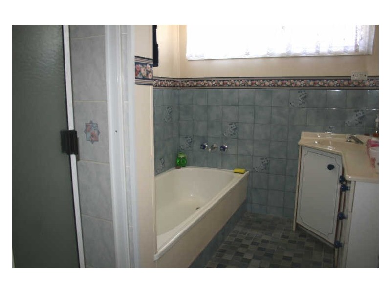 10 Tynedale Avenue, Newtown QLD 4350