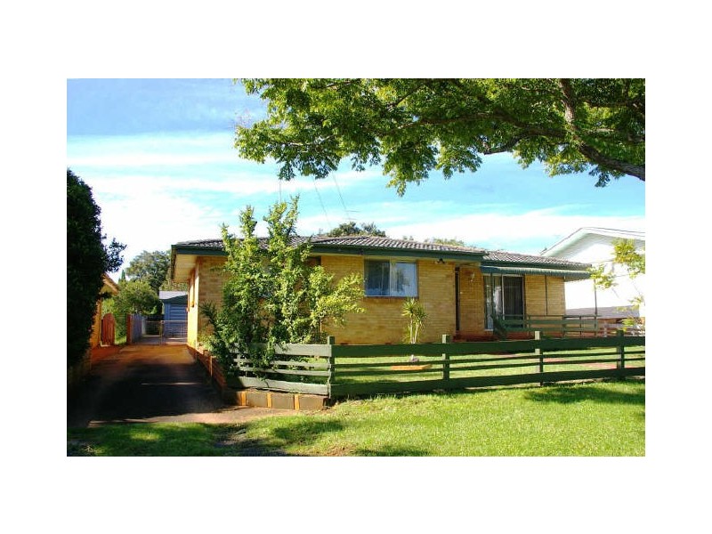 9 Coates Street, Kearneys Spring QLD 4350