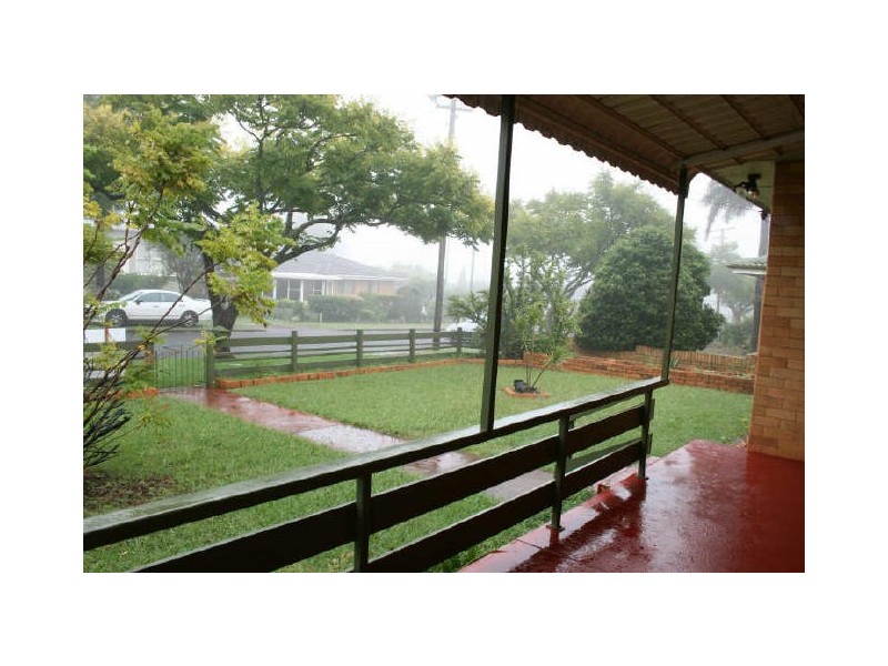 9 Coates Street, Kearneys Spring QLD 4350