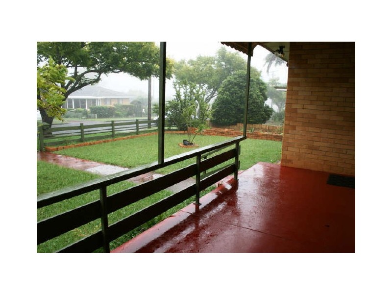 9 Coates Street, Kearneys Spring QLD 4350