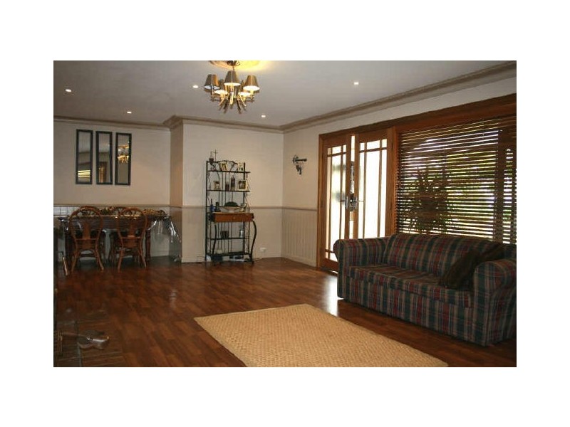 6 Cheryl Court, Darling Heights QLD 4350