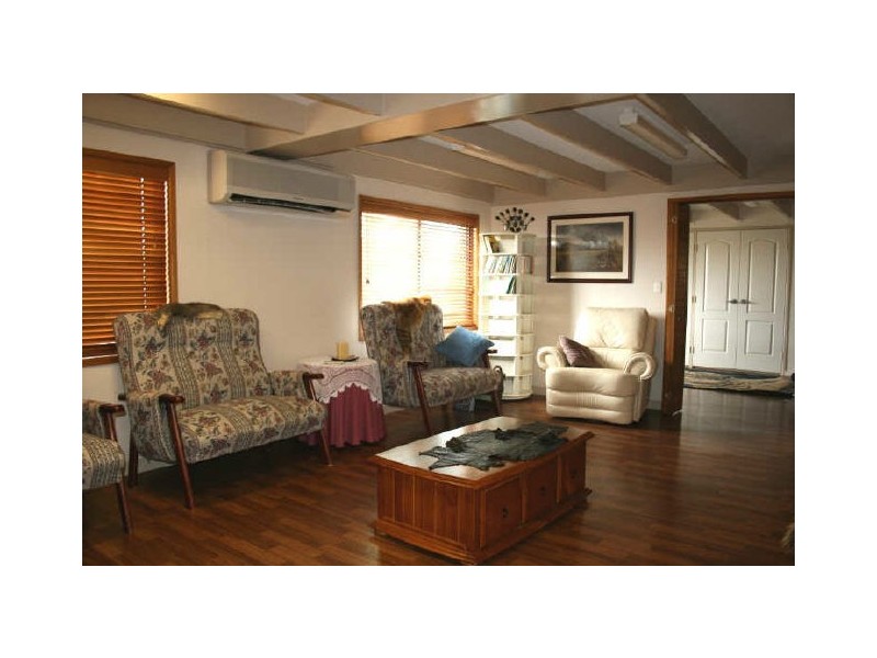 6 Cheryl Court, Darling Heights QLD 4350