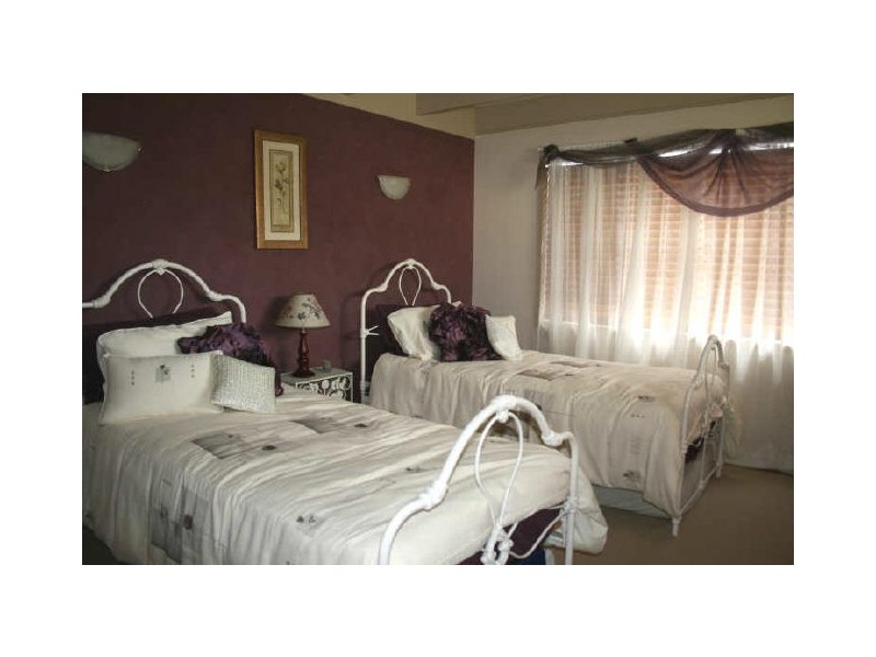 6 Cheryl Court, Darling Heights QLD 4350