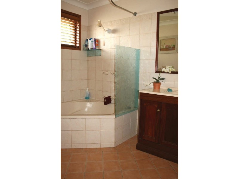 6 Cheryl Court, Darling Heights QLD 4350