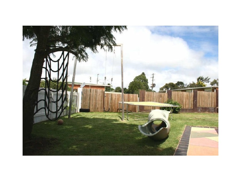 6 Cheryl Court, Darling Heights QLD 4350