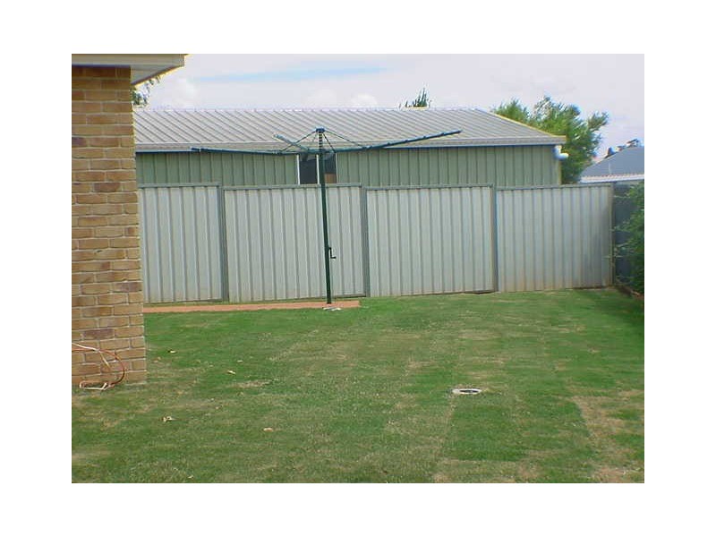 3 Florence Street, Harristown QLD 4350