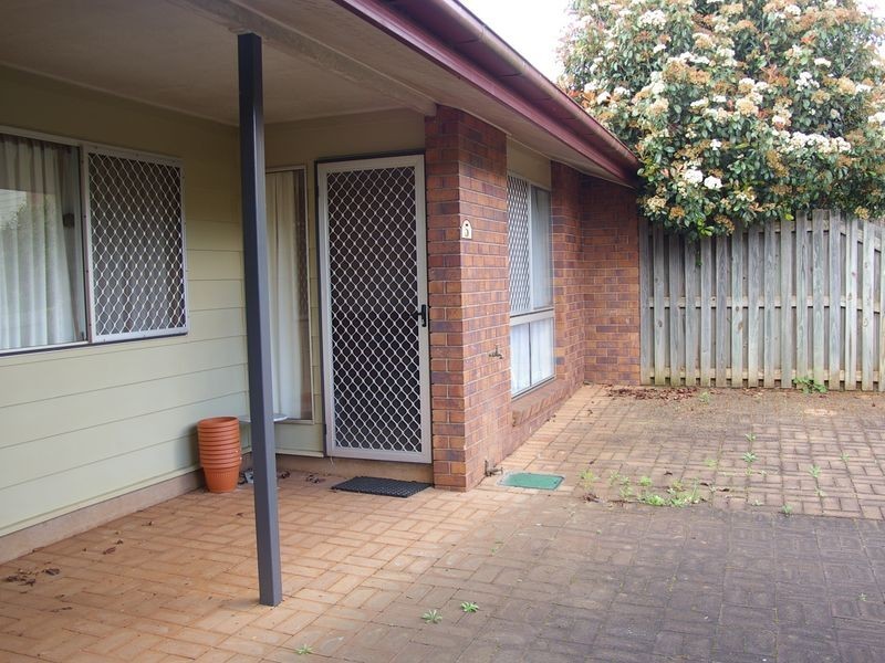 Unit 5/6 O’Brien Street, Harlaxton QLD 4350