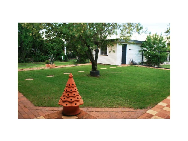 11 Murray Street, Pittsworth QLD 4356