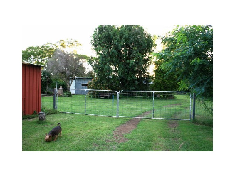 11 Murray Street, Pittsworth QLD 4356