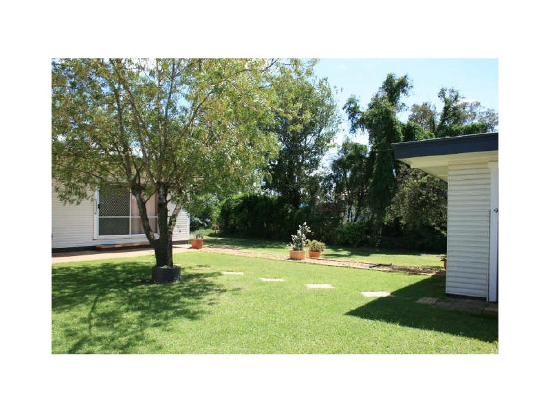 11 Murray Street, Pittsworth QLD 4356