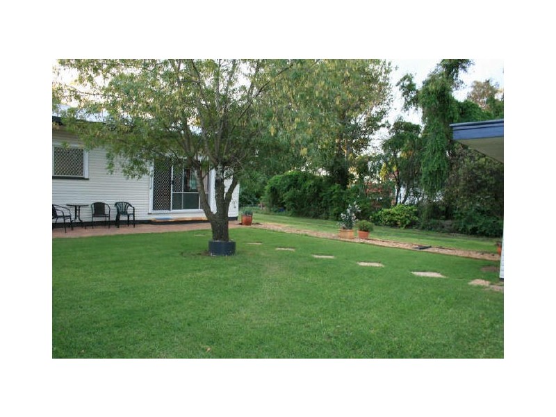 11 Murray Street, Pittsworth QLD 4356