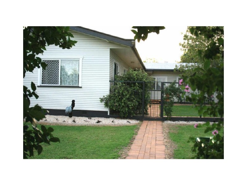 11 Murray Street, Pittsworth QLD 4356