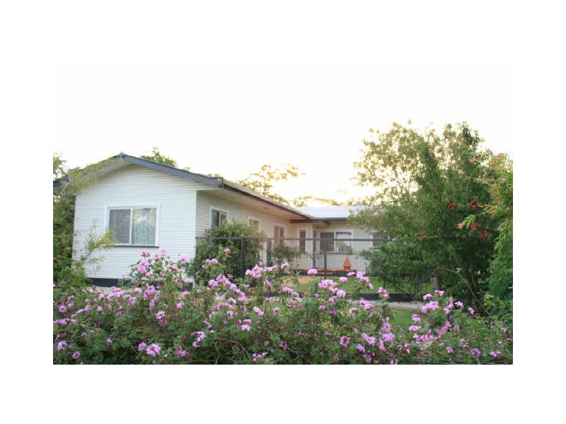 11 Murray Street, Pittsworth QLD 4356