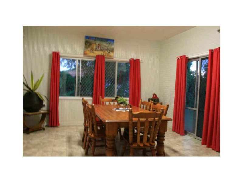 11 Murray Street, Pittsworth QLD 4356