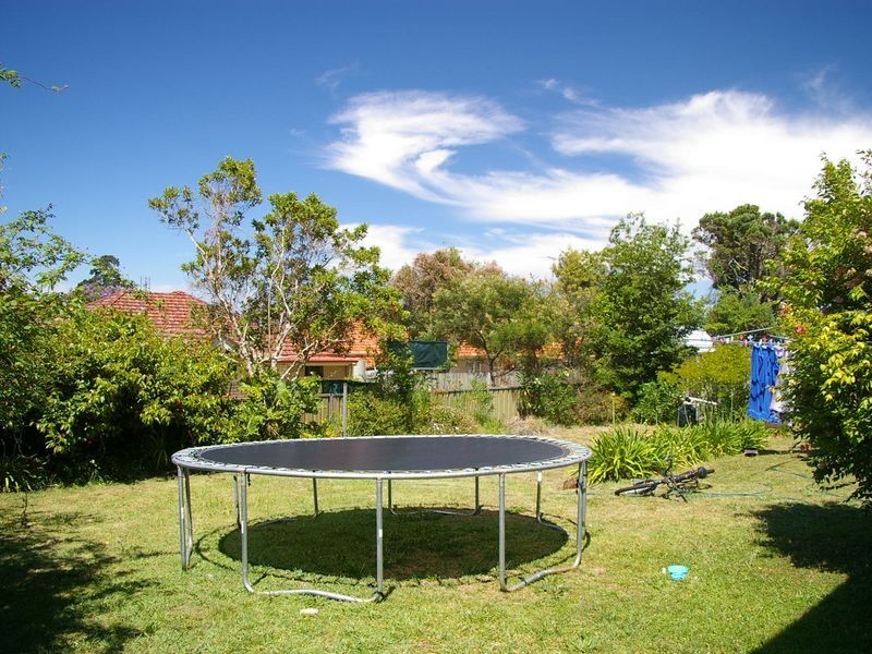 8 Geoffrey Street, Mount Lofty QLD 4350