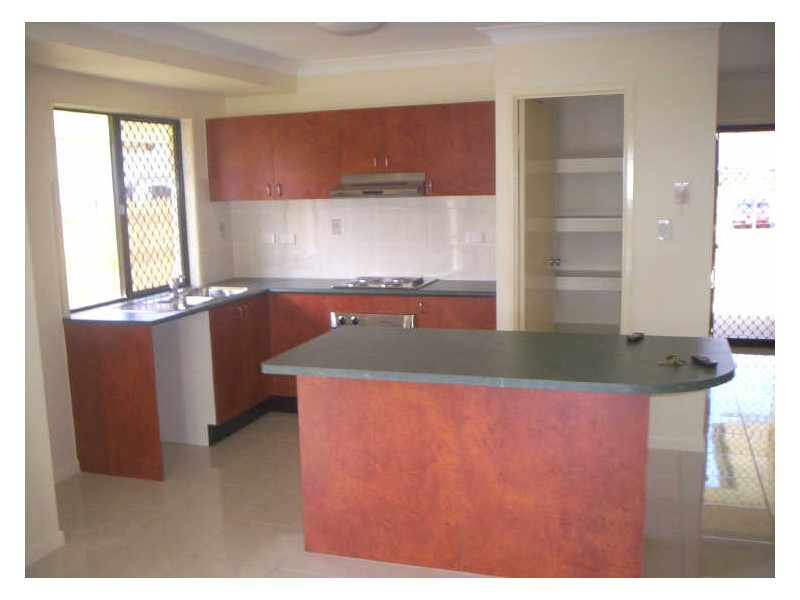 9 Burbank Way, Kirwan QLD 4817