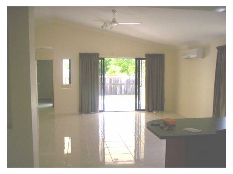 9 Burbank Way, Kirwan QLD 4817