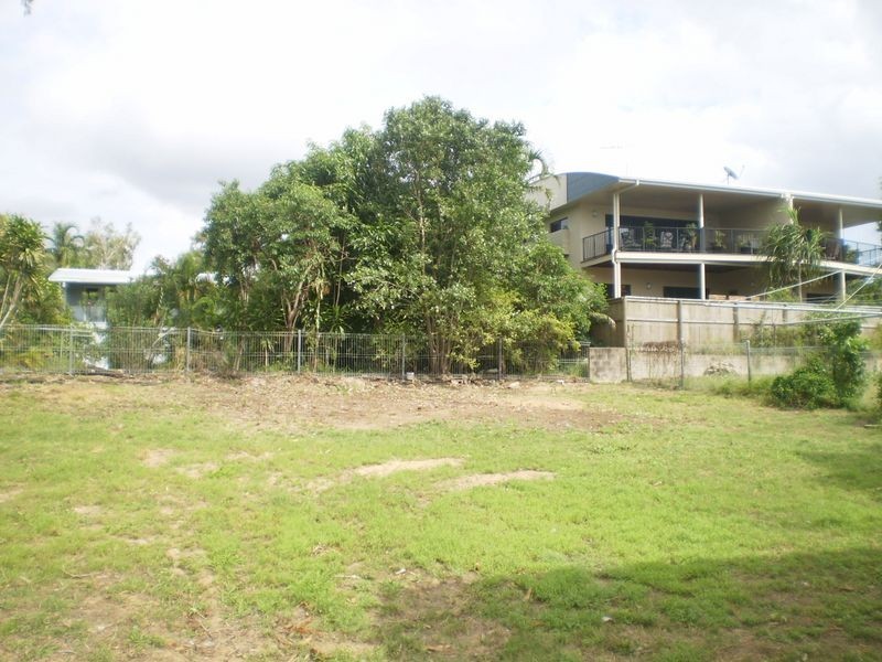 7 The Esplanade, Pallarenda QLD 4810