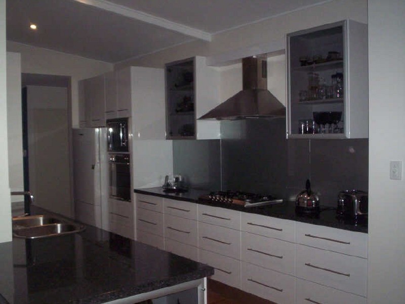 12 Toorak Place, Belgian Gardens QLD 4810