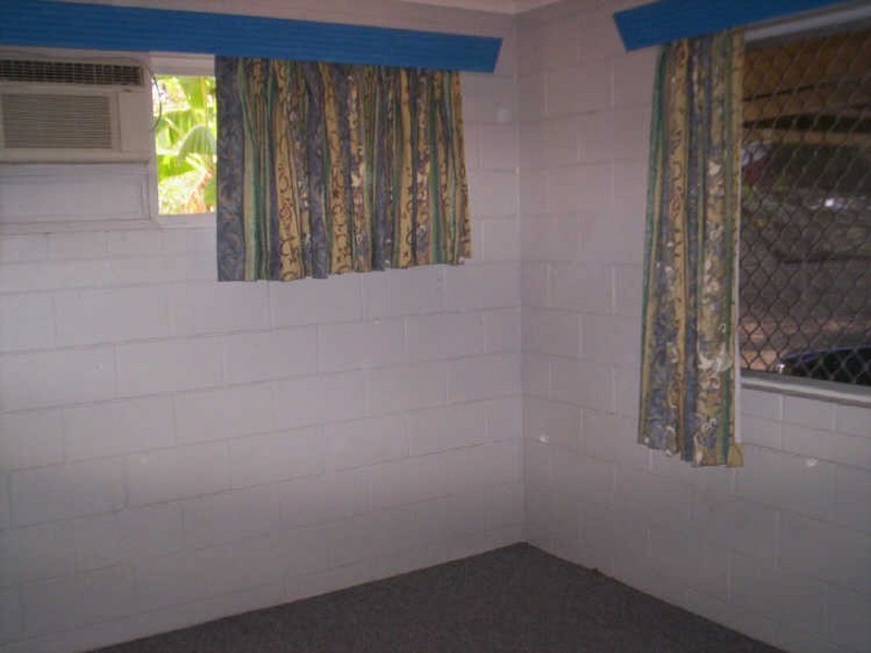 2/27 Fitzroy Street, Cranbrook QLD 4814