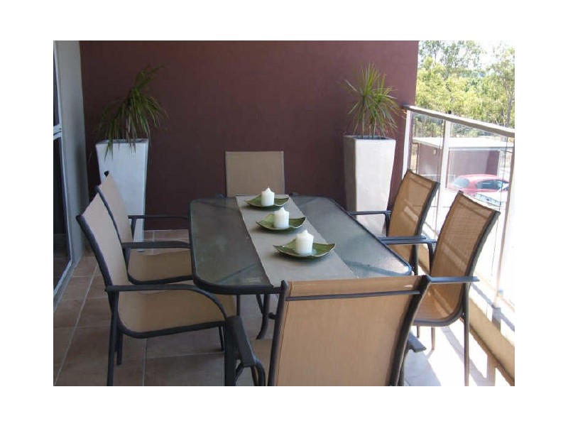 2/237 Riverside Bld, Edgewater Apts, Douglas VIC 3401