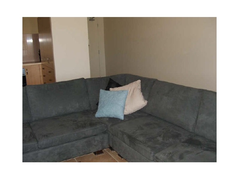 2/237 Riverside Bld, Edgewater Apts, Douglas VIC 3401