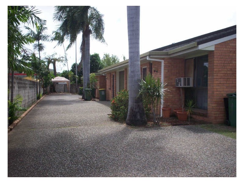 1/3 Roberts Street, Hermit Park QLD 4812