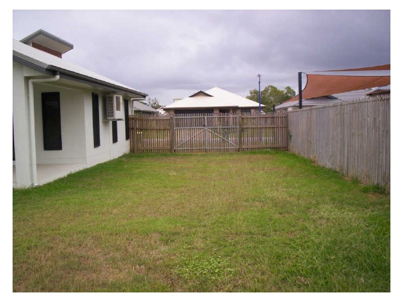 11 Waterdragon Link, Douglas QLD 4814