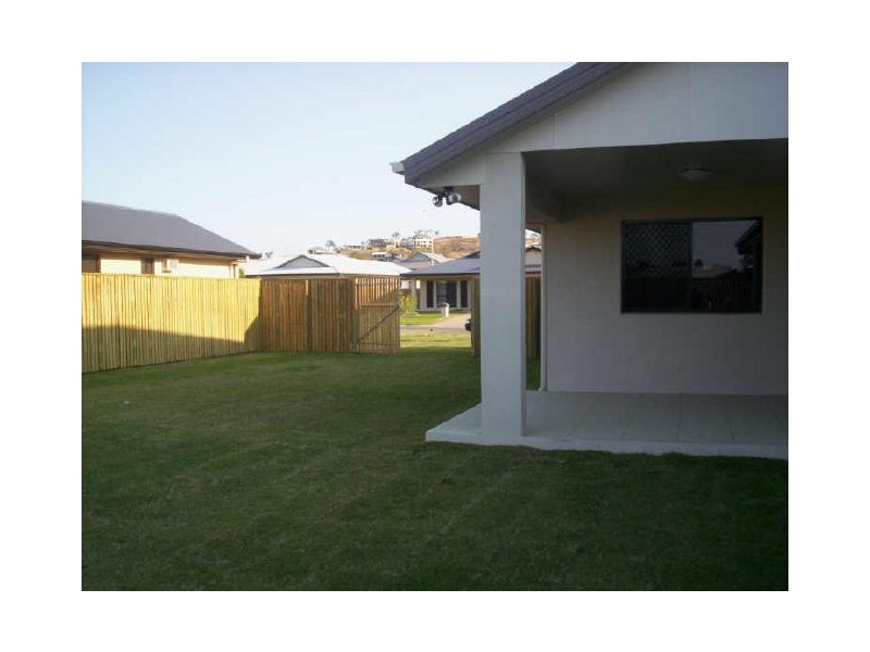 10 Anchorage Circuit ***, Bushland Beach QLD 4818