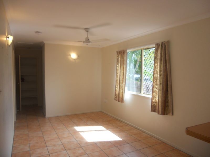 1/9 Tuffley Street, West End QLD 4810