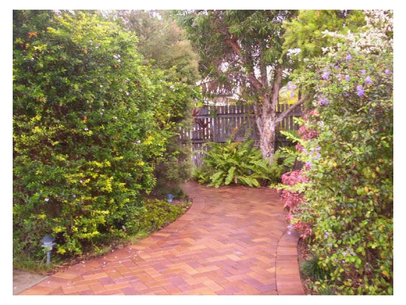 1/9 Tuffley Street, West End QLD 4810