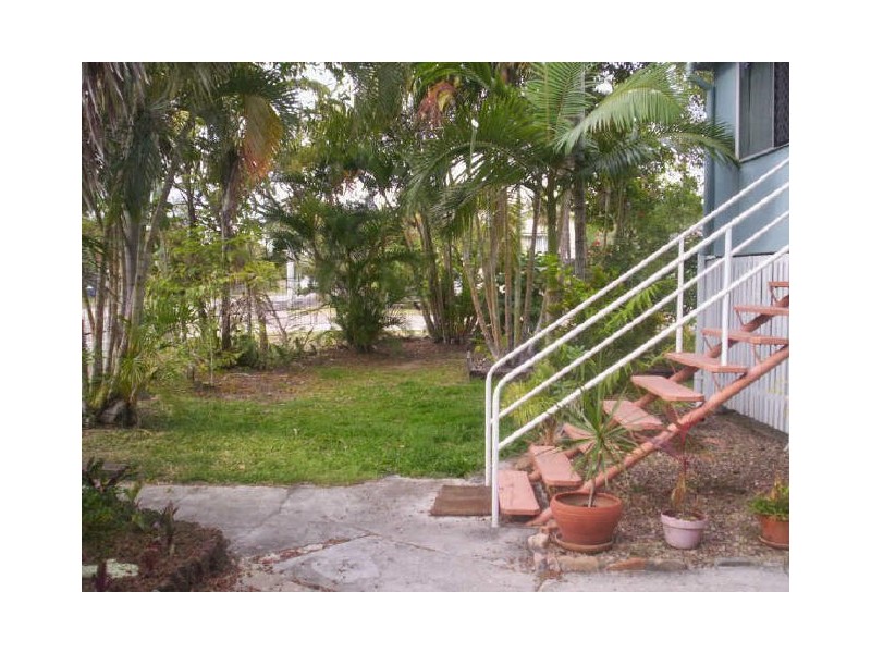 104 Tenth Avenue, Railway Estate QLD 4810