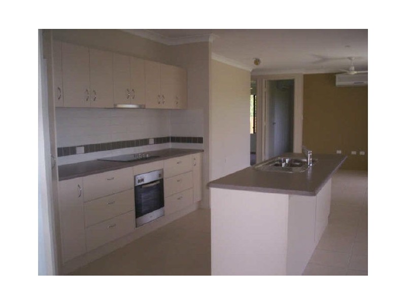 33 Anchorage Circuit***, Bushland Beach QLD 4818
