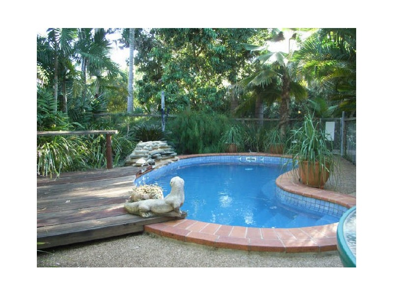 1 Beech Court, Bushland Beach QLD 4818